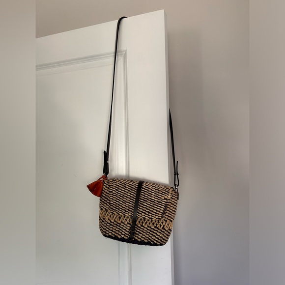 AAKS Sinsi Natural Crossbody - Picture 3 of 10